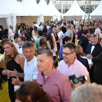 Welcome Drink, Festival Square, Sarajevo Film Festival, 2014 (C) Obala Art Centar