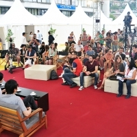 Gwei Lun Mei - Actress of the film BLACK COAL, THIN ICE, Yi'nan Diao - Director of the film BLACK COAL, THIN ICE, Coffee With... Programme, Festival Square, Sarajevo Film Festival, 2014 (C) Obala Art Centar