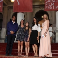 
Producer Charles Gilbert, actress Elit Iscan, actress Gunes Sensoy, Director Deniz Gamze Ergüven with Elma Tataragić, Competition Features Programme Selector, Red Carpet, National Theatre, 21. Sarajevo Film Festival, 2015 (C) Obala Art Centar