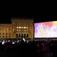 Screening of Not so Friendly Neighbourhood Affair, Open Air Cinema Stari grad, 27th Sarajevo Film Festival, 2021 (C) Obala Art Centar