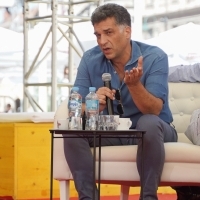 Director Danis Tanović, Grand Coffee With... Programme Presents: Not so Friendly Neighbourhood Affair, Festival Square, 27th Sarajevo Film Festival, 2021 (C) Obala Art Centar	