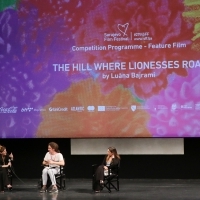 Actor Uratë Shabani, moderator Đorđe Krajišnik and director Luàna Bajrami, Competition Programme Press Conference: The Hill Where Lionesses Roar, National Theater, 27th Sarajevo Film Festival, 2021 (C) Obala Art Centar	