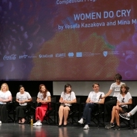 Crew of Women Do Cry and moderator Đorđe Krajišnik, Competition Programme Press Conference: Women Do Cry, National Theater, 27th Sarajevo Film Festival, 2021 (C) Obala Art Centar