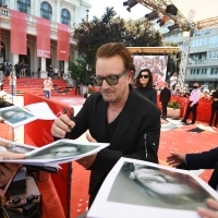 Bono Vox, Red Carpet, 27th Sarajevo Film Festival, 2021 (C) Obala Art Centar	