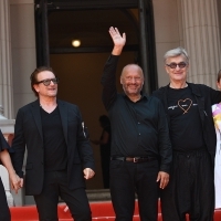 Ali Hewson, Bono Vox, Mirsad Purivatra, Wim and Hella Wenders, Red Carpet, 27th Sarajevo Film Festival, 2021 (C) Obala Art Centar	