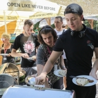 Lunch for accredited guests, Vilsonovo šetalište, 27th Sarajevo Film Festival, 2021 (C) Obala Art Centar