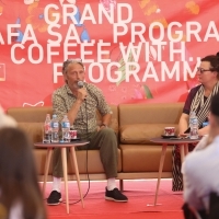 Grand Coffee with Mads Mikkelsen, Festival Square, 28th Sarajevo Film Festival, 2022 (C) Obala Art Centar