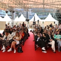 Grand Coffee with... Jesse Eisenberg, Festival Square, 28th Sarajevo Film Festival, 2022 (C) Obala Art Centar