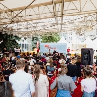 Grand Coffee with..., Willem Dafoe, Festival Square, 31st Sarajevo Film Festival, 2025 (C) Obala Art Centar
