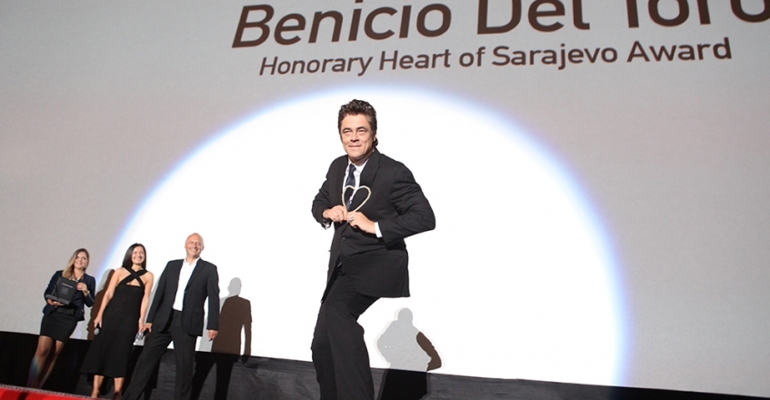 Počasno Srce Sarajeva uručeno glumcu Beniciu Del Toru